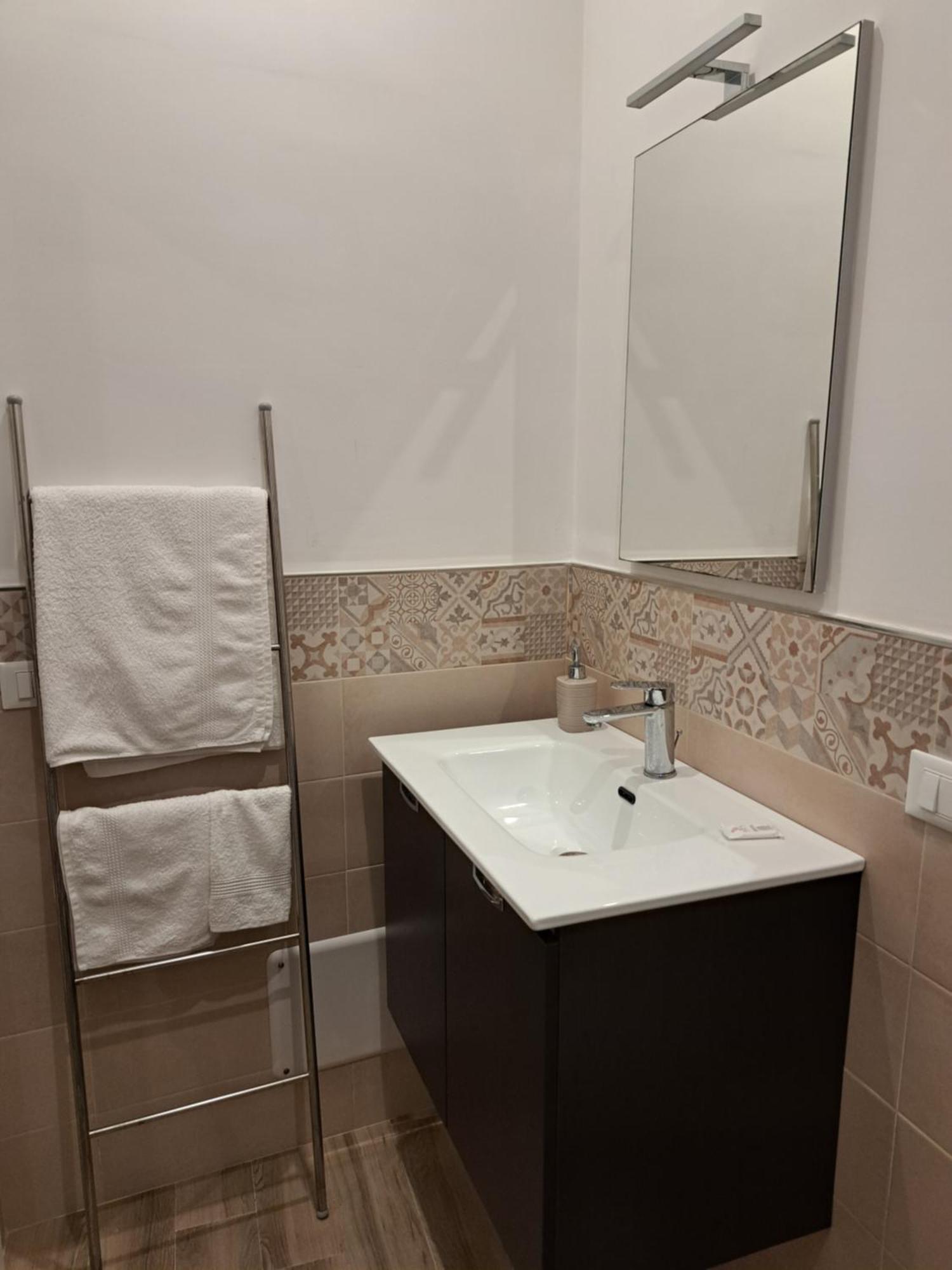 Immacolatella Guest House パレルモ エクステリア 写真